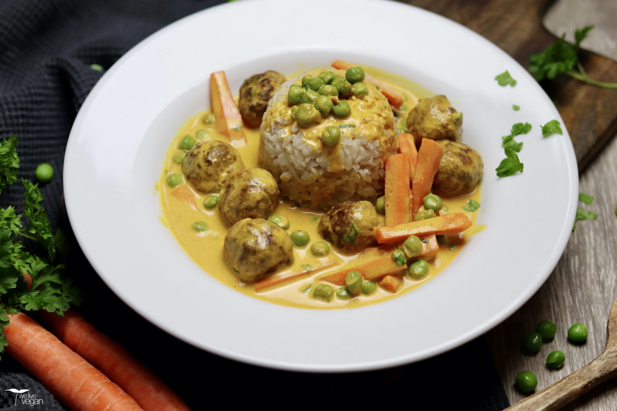 Veganer Wikingertopf | Hackbällchen aus pflanzlichem Protein | We live